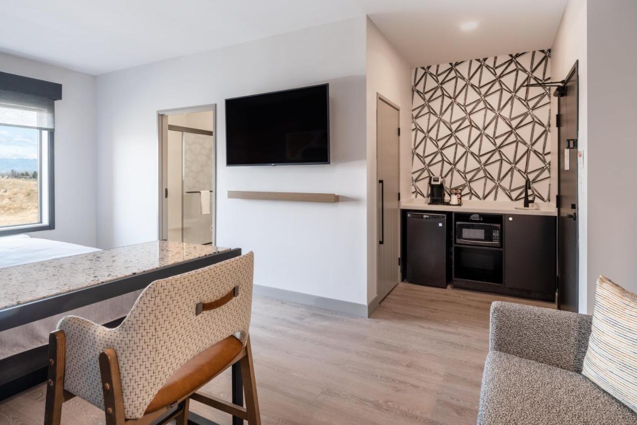 Atwell Suites - Denver Airport Tower Road By Ihg Екстер'єр фото